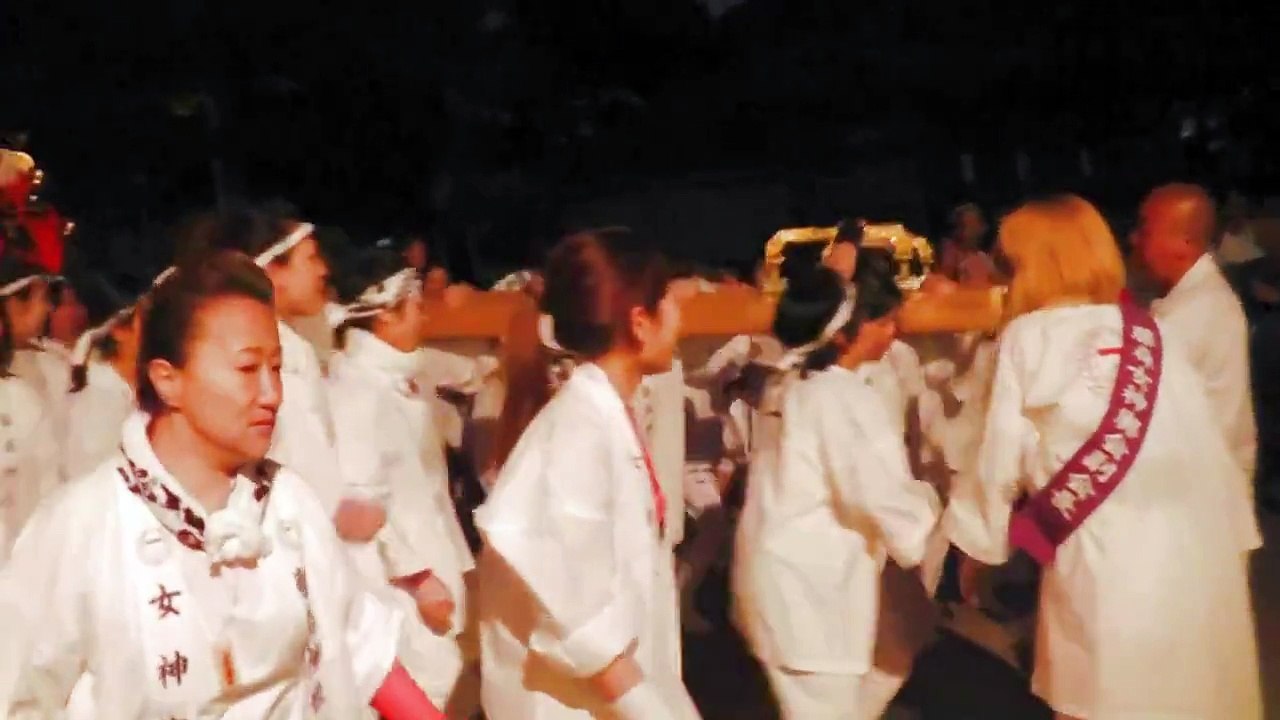 平成二十七年五月五日（日）藤森神社　藤森祭　女神輿　拝殿廻り