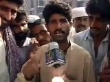 Lahori Labour Abusing Pakistan Government And Nawaz Sharif Very Badly