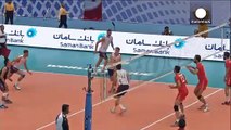 Las autoridades iraníes prohíben a las mujeres entrar a la final de voleibol en Teherán