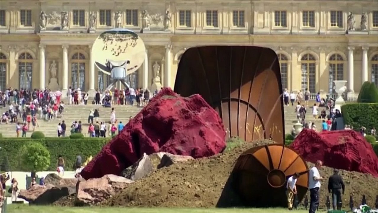 "Le Vagin de la Reine", oeuvre d'Anish Kapoor au Château de Versailles, a été vandalisé