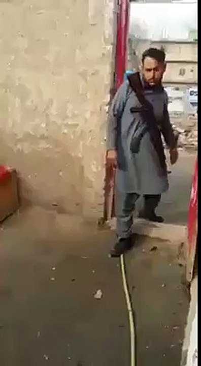 Hilarious Way Of Pathan Saying 'Go Nawaz Go'