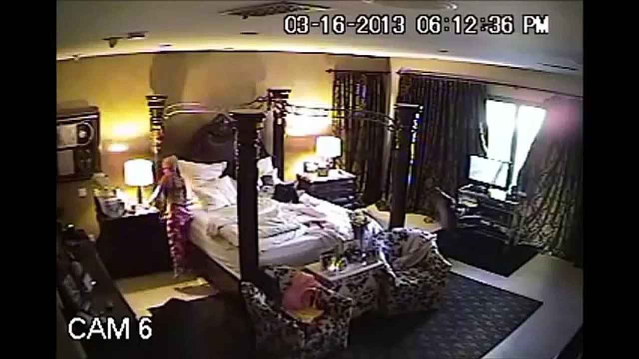 Jenna Jameson Home Security Camera (drunk, getting pills and smashing cameras)