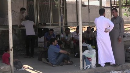 أوضاع صعبة لعائلات فرت من تل أبيض السورية