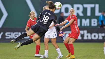 La gardienne Michelle Betos égalise à la dernière minute pour Portland