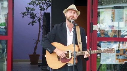 Saint-Pol : le chanteur pop-folk a participé à la fête de la Musique