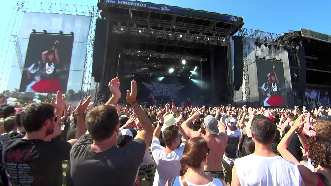 Vielen Dank,Republik Östareich! 06Juni2015 BM at ROCK IN VIENNA(HD) 4of5  Gimme chocolate!