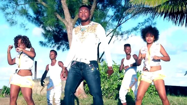 DAULFICE - EFA BASY ZAY (gasy HD 2015 - malagasy)