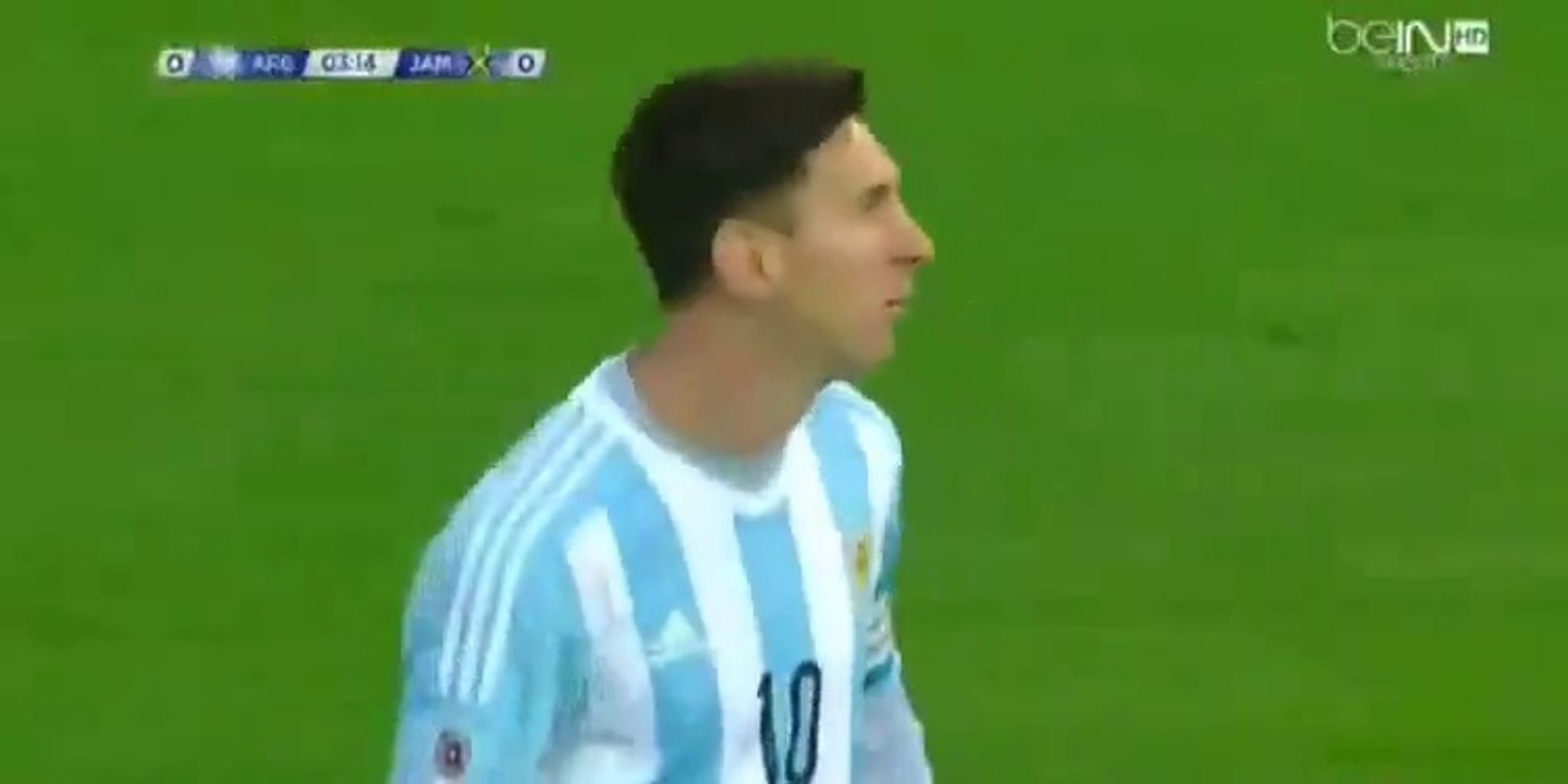 Lionel Messi Great Run and Shot | Argentina vs Jamaica 20.06.2015