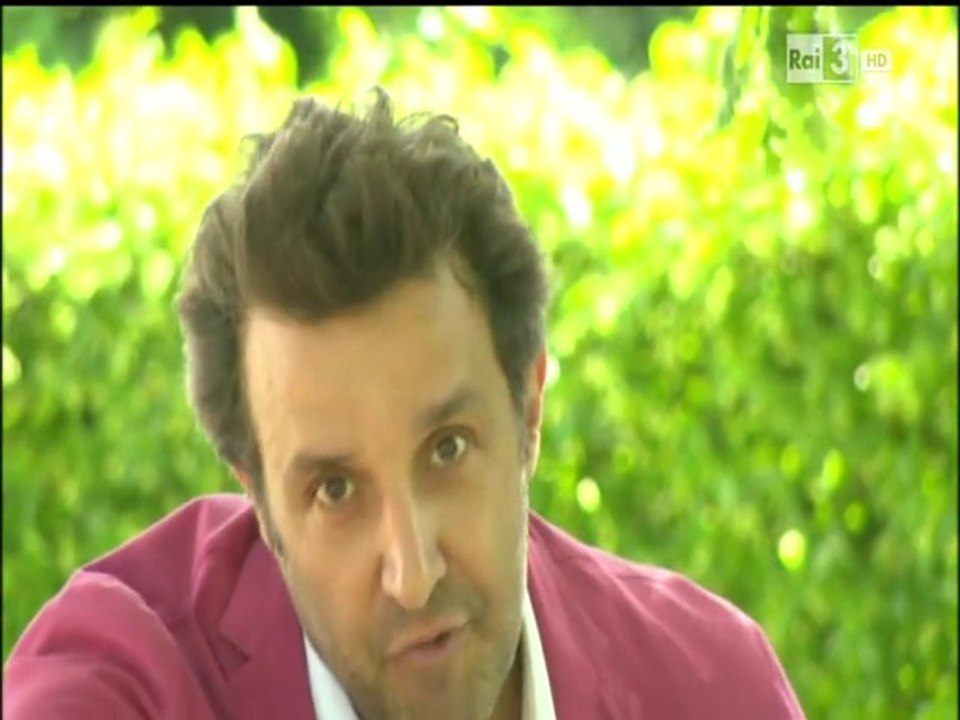 Flavio Insinna al nuovo programma "E lasciatemi divertire" su Rai 3 - 20/06/2015