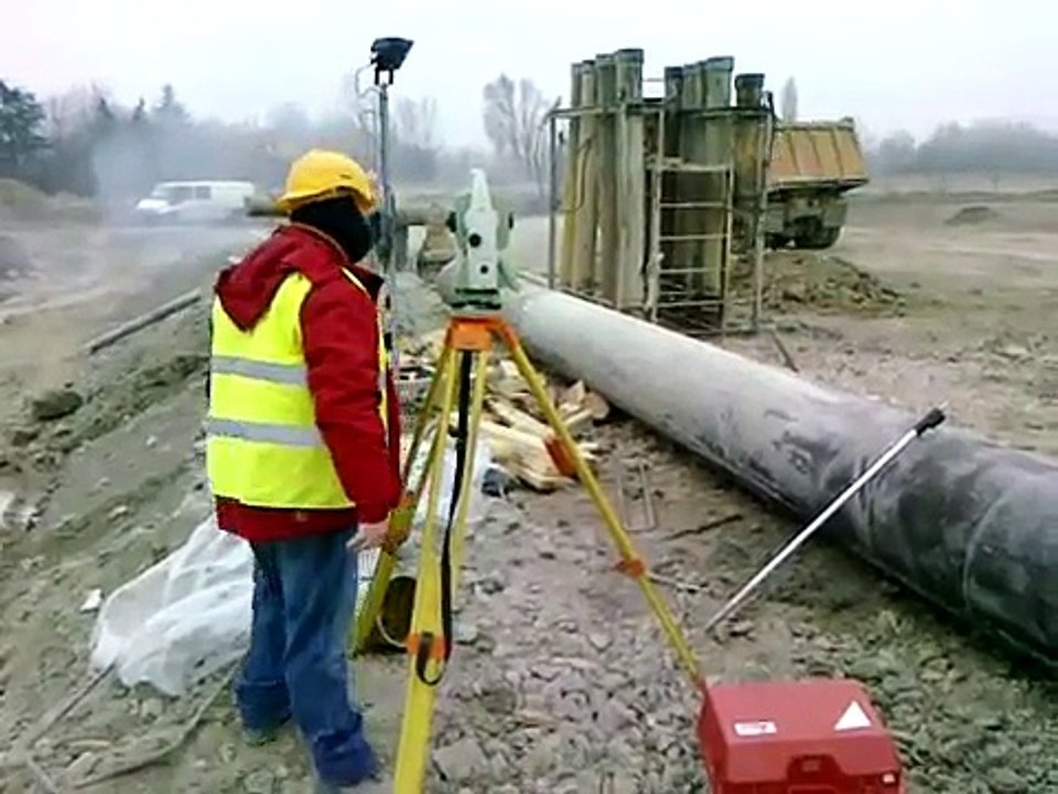 Free station with the Leica TCRP1203 total station on a slurry wall construction site