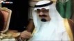 السعوديون يتداولون مزاح ملكهم مع معلمه