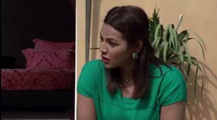 أقوا لقطة في مسلسل "أولاد مفيدة" : بوسة عالطاير ......