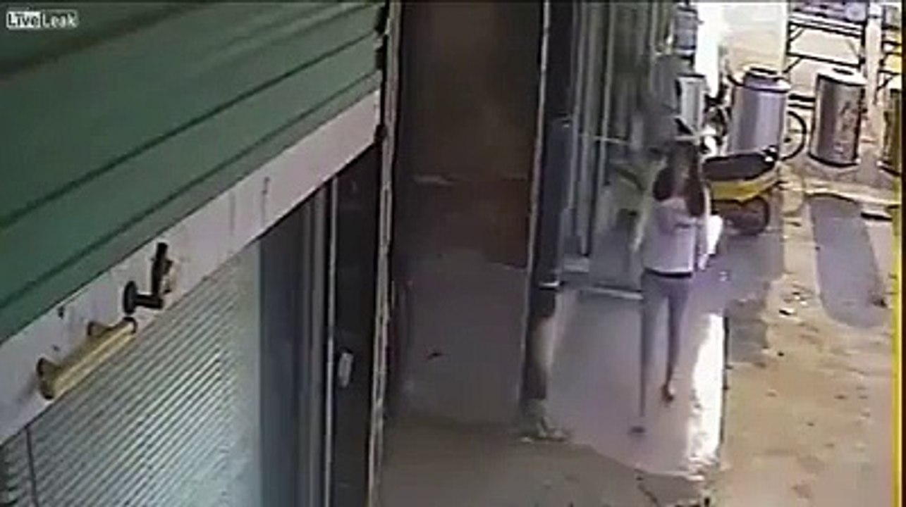 thief catch the baby