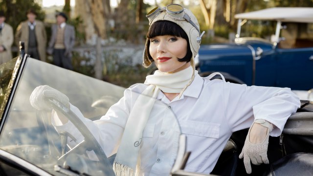 Miss Fisher's Murder Mysteries S3E7 : Game, Set & Murder Part 1
