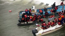Coast Guard Crews Rescue Passengers From Sinking Sewol Ferry