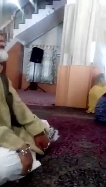Muslim Man Does Simran Inside Gurdwara