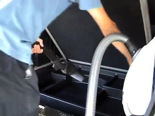 Mercedes-Benz & Miele: Cleaning MB E-Klasse with Miele S4281