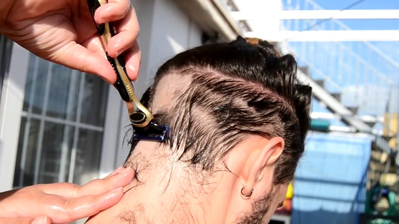 Ragnar Lothbrok Hairstyle - Vikings