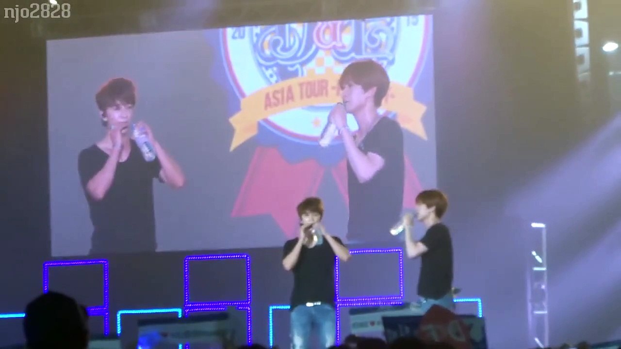 [ENG SUB] 150620 D&E HK Event - D&E are 30 years old ahjussi & No encore