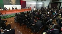 Peña entrega 150 cartas de naturalización | Noticias