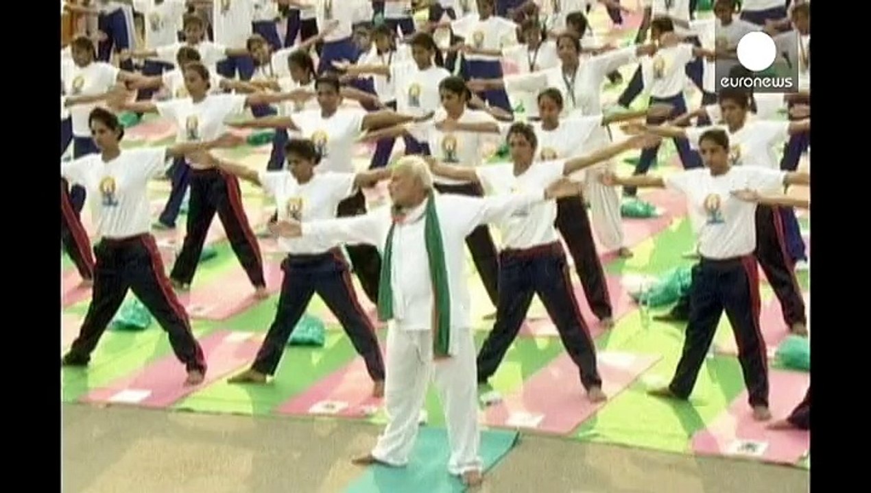 Welt-Yoga-Tag: Massenmeditation mit Indiens Premierminister Modi