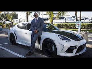 Watch Ballers Season 1 Episode 1 "Pilot" : Dwayne Johnson