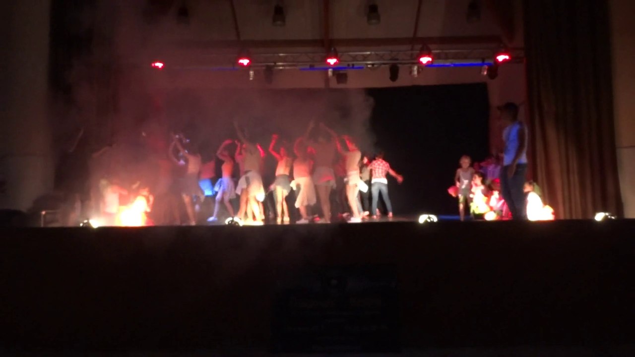 BLAZY et LEXA "la danse de l'été " GALA de danse ESTISSAC 20 JUIN 2015