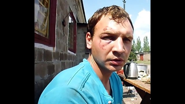 Допрос пленного солдата ВСУ под Марьинкой.