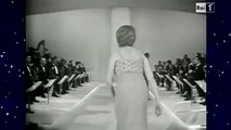 Mina presenta Adriano Celentano a Sabato sera (1967)