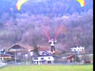 Atterrissage parapente (et boum)