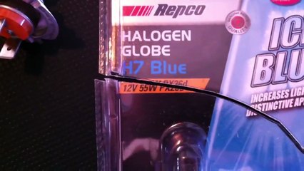 VERY EASY! Kawasaki Ninja 250 headlight bulb replacement