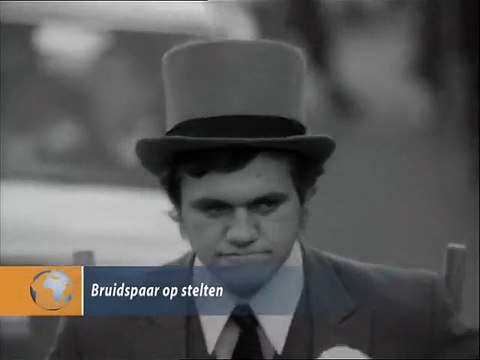 Bruidspaar op stelten - 1969