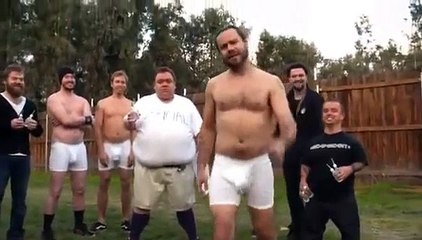 Carrera de enemas JACKASS 3.5