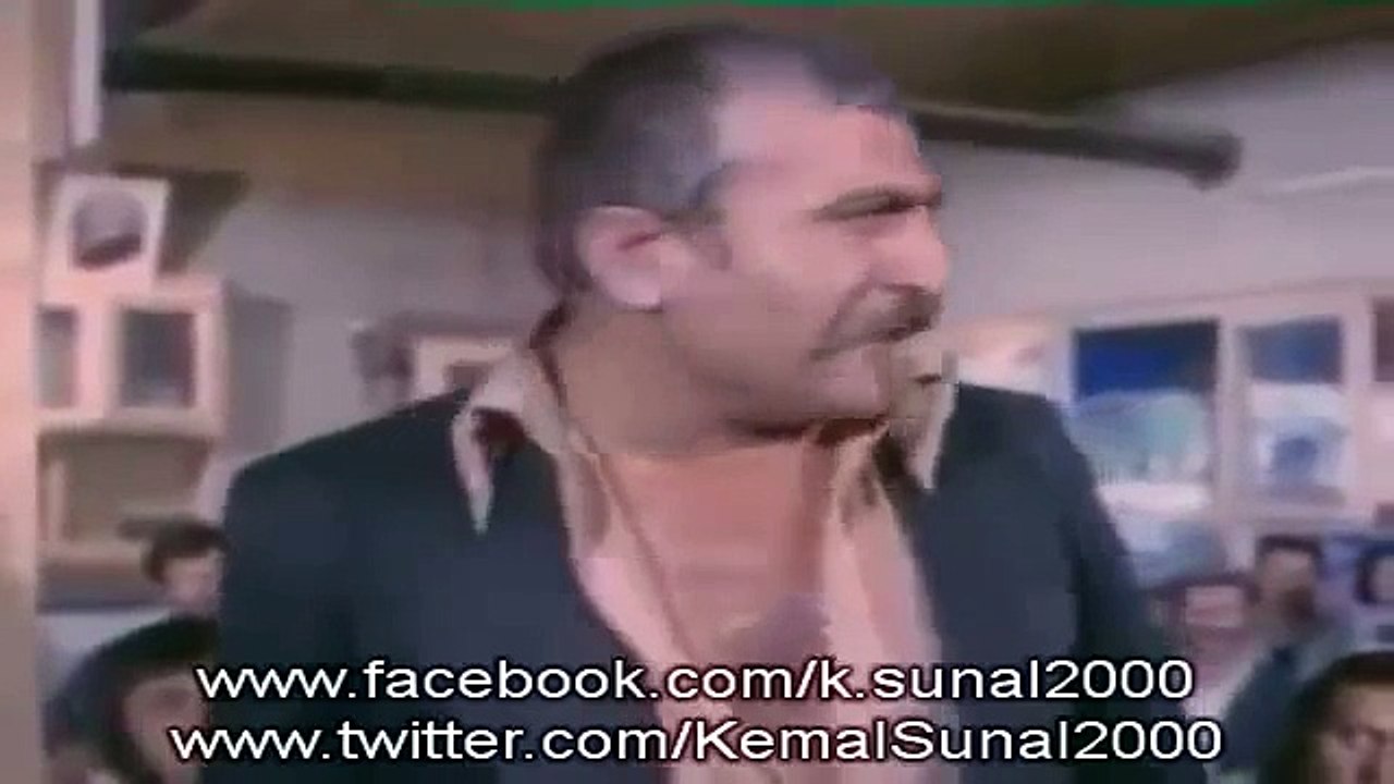 Kemal Sunal Sahte Kabadayı Yan Bakma sahnesi Komik