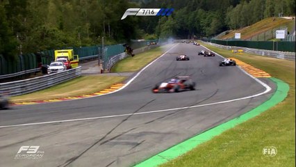 Incidente pauroso in F3, illeso Gustavo Menezes
