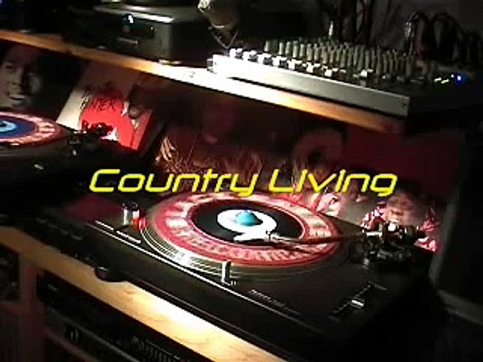 The Mighty Diamonds - Country Living - Reggae Revival - Mikie Dread Tv