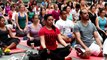 Etats-Unis: des milliers de fans de yoga à Times square, dont Ban Ki-moon