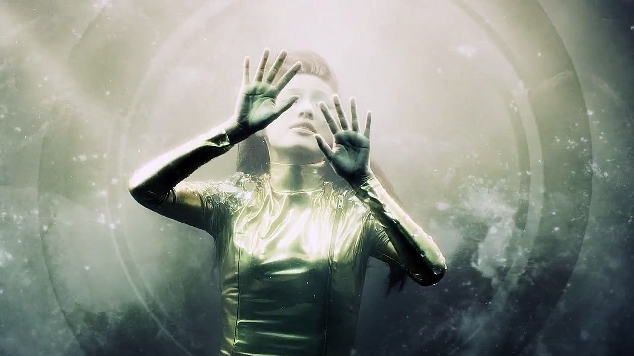 korean top model underwater