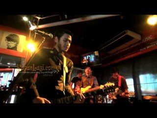 Siapkan Album Baru, Ello Minta Bantuan Para “Pahlawan"