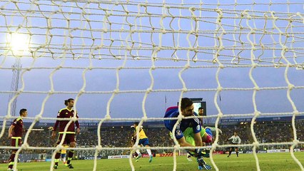 Brasil vence Venezuela por 2 a 1