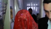 مؤثرة جدا وحزين دموع عروس تركية لحظة خروجها من بيت اهلها