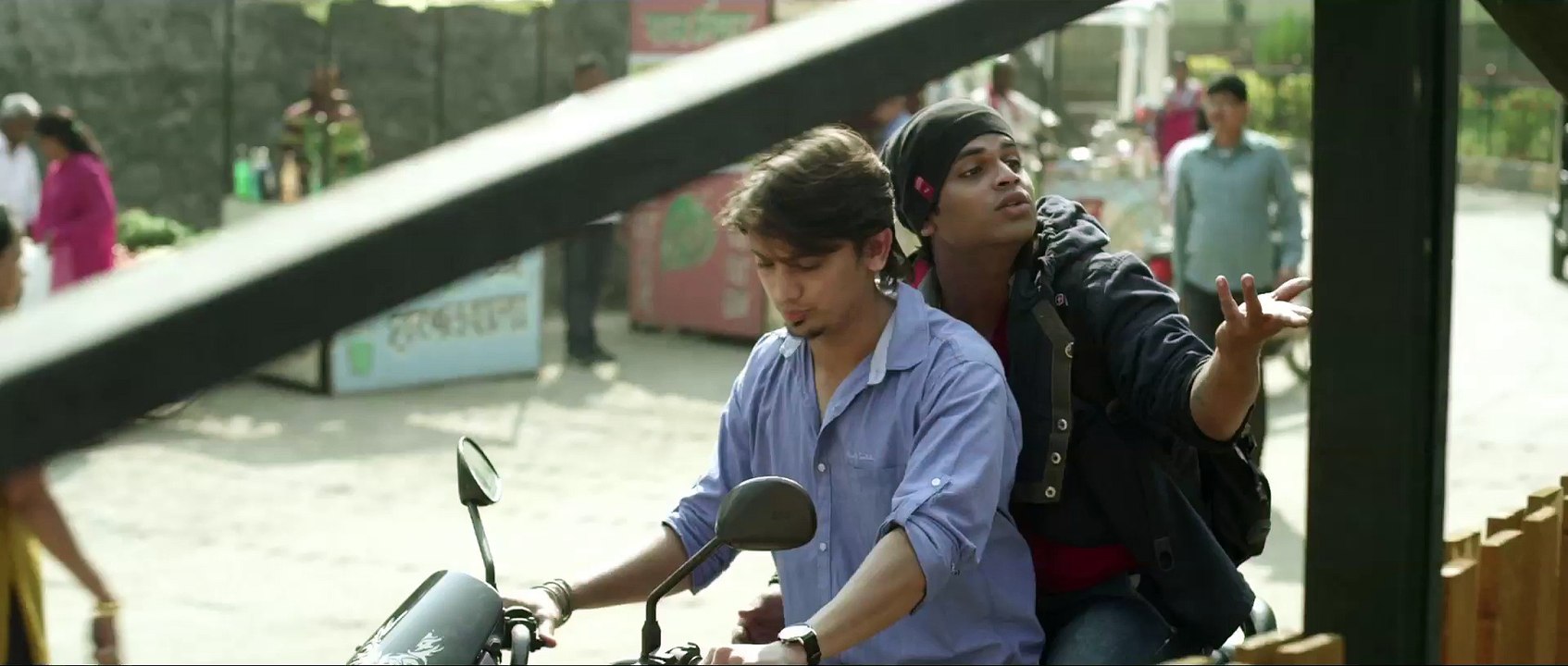 Shutter - Theatrical Trailer - Sachin Khedekar, Sonalee Kulkarni - Latest Thriller Marathi Movie