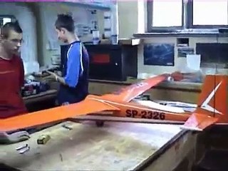 Oblot modelu szybowca SZD 22c "Mucha" skala 1:5