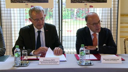 Signature d'une convention cadre entre le ministère de l'Intérieur et la SNCF