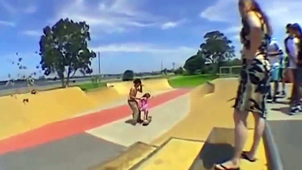Crazy Aussie Bogan Skatepark Fight - EXTRAS