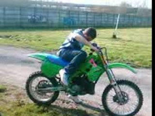 Mwa  en compete