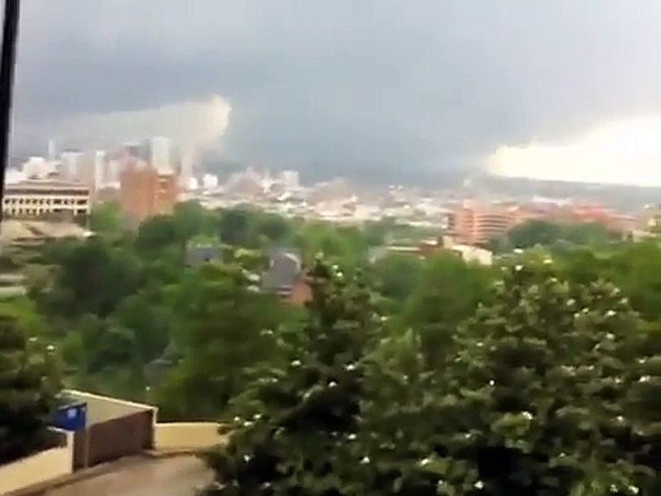 Jehovah's Witnesses in Alabama Tornado Birmingham, AL tornado April 27, 2011.flv
