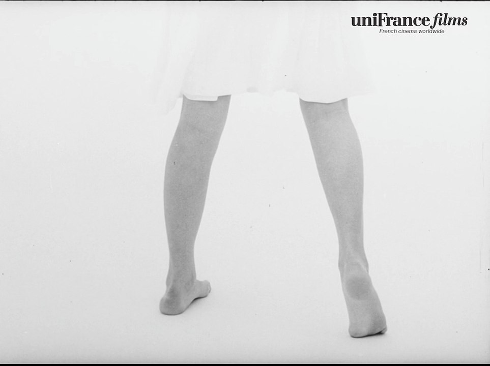 1st minute of 4 fois D, the long-lost short film by Philippe Labro / 1ere minute de "4 fois D", le court longtemps invisible de Philippe Labro - Trailer