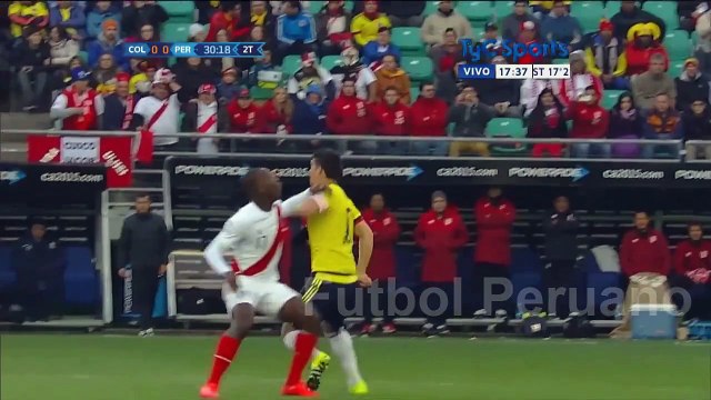 Brutal Codazo de James Rodriguez a Luis Advíncula Colombia vs Peru 0-0 2015