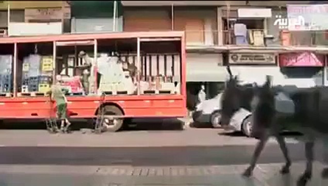 Funny Video For All Ages او یہ کھوتی کا دُودھ بیچ رہا ہے